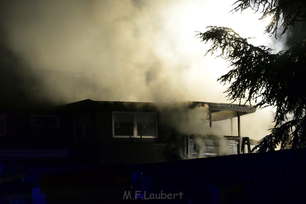 Grossfeuer Einfamilienhaus Siegburg Muehlengrabenstr P0305.JPG - Miklos Laubert